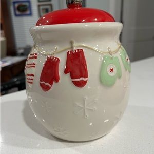 Hallmark (Christmas) cookie jar with lid